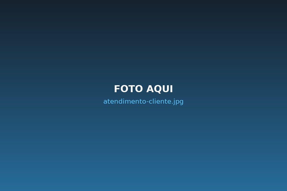 Profissional da Hidroservice cumprimentando cliente após serviço concluído